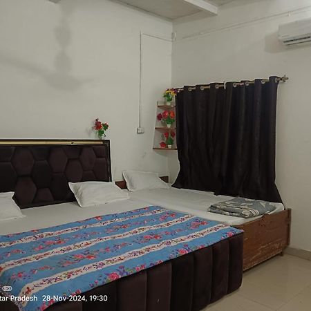 Hotel Hari Krishnam Residency Mathura Esterno foto